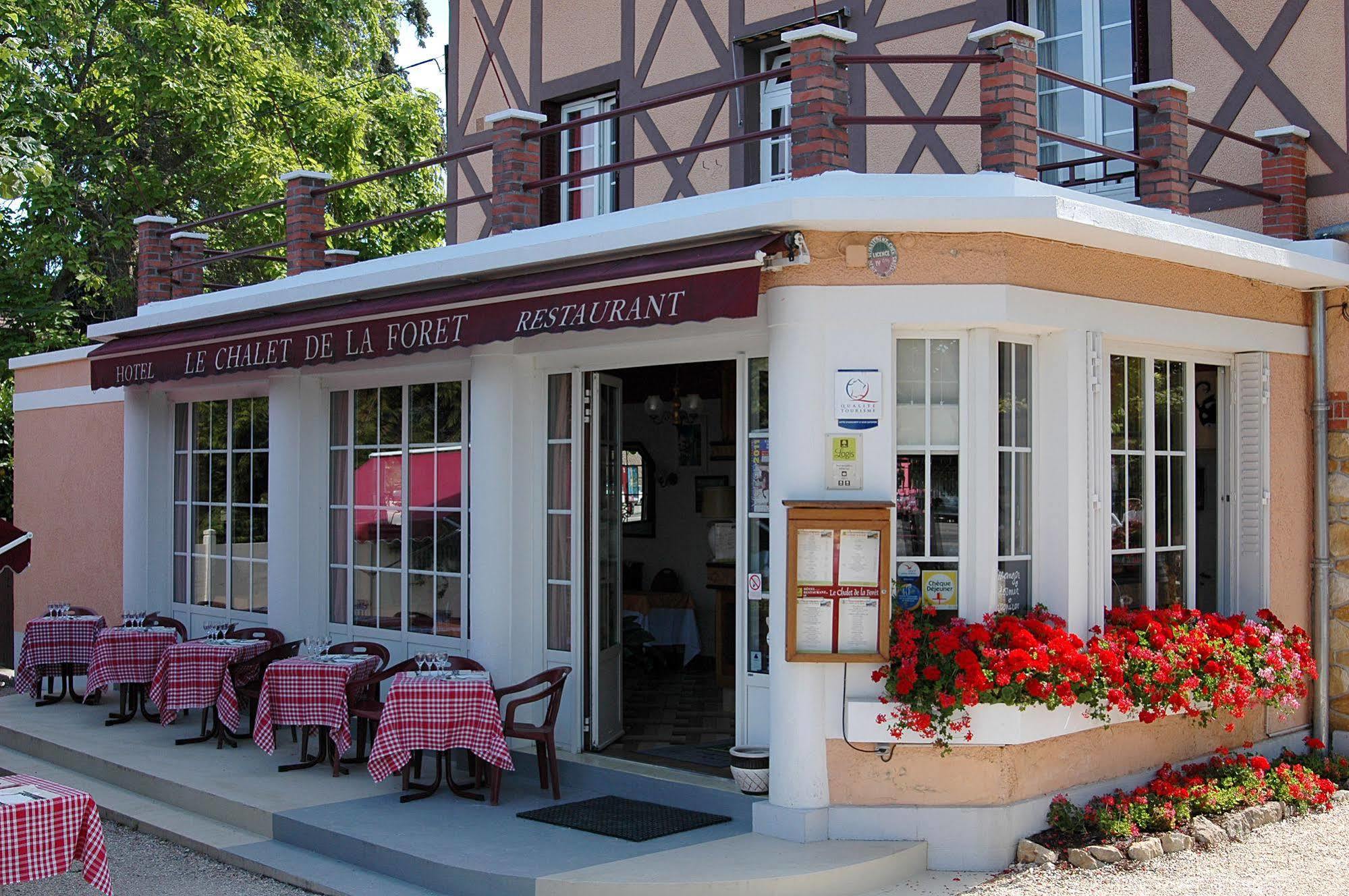 Le Chalet De La Foret Hotel 3 Etoiles Et Restaurant Vierzon Exterior photo
